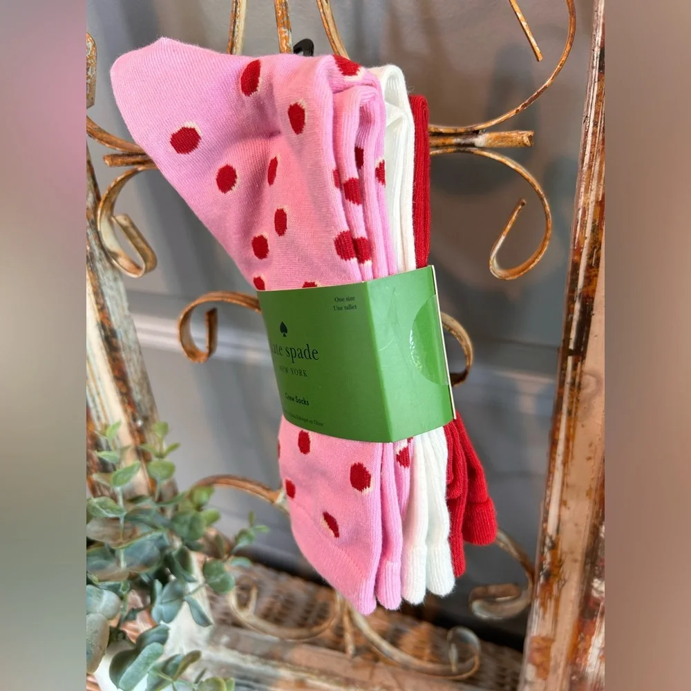 Kate Spade New York 3-pack of crew socks in pink with red polka dots